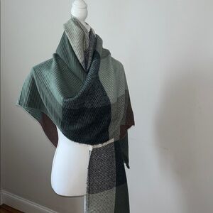 Plaid Knit Scarf in Green and Gray